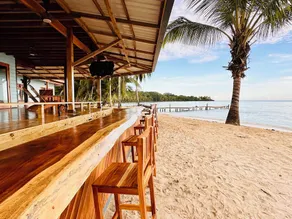 Bocas Beachfront Lodge - Image 3