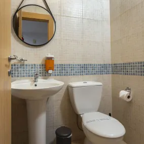 Palm Beach Apartment 26 - Image 4