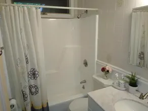 Cozy Country Cottage - Image 3