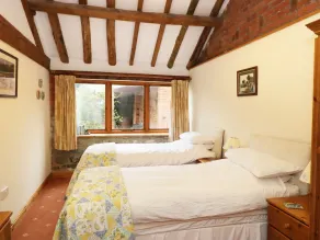 Sunset Cottage, KIRKBYMOORSIDE - Image 4