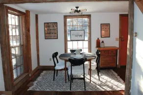 Cool Barn renovation with views. 5 mins to hikes, restaurants, fishing and more! - Image 5