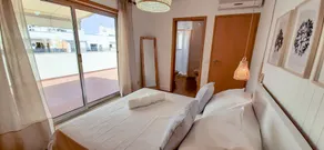 2 Bed Apartament in Praia da Rocha with aircon and wifi - Image 5