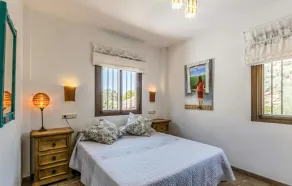 Stunning Home In Rute - Image 5
