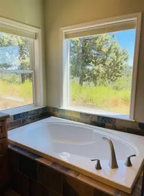 Spacious house with stunning views @ Running Y - Image 3