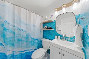 Walk to the beach Luxury listing - Image 3