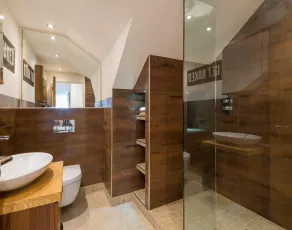 UPPER DECK, family friendly, luxury holiday cottage in Rock - Image 3