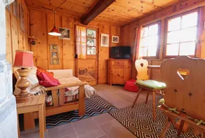 Außenbereich: Ferienhaus für 6 Personen, Balkon und Terrasse mit Gartenmöbeln -Innenbereich: 80 m2, - Image 4