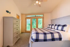 Spacious Lake Front Home with Gorgeous Views! - Image 4