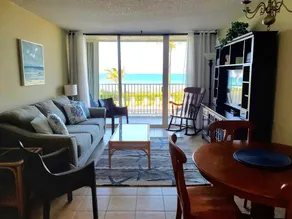Tropical Paradise Oceanfront Condo - Pool and Restaurant - Image 3