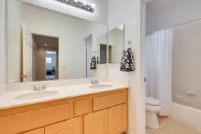 Family Home with Private Sauna - Image 5