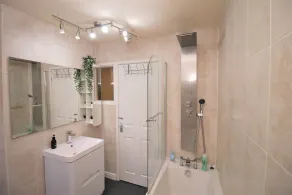Ty Glas Mews (2 beds) - Image 4