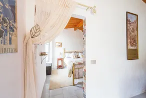 House - Sleeps 5, Scenic Views, Fireplace & Garden - Image 4