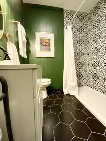 \"Clementine at The 403\" Historic District Apartment Walkable to Downtown - Image 3