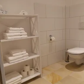 Gutshof-Ferienwohnung in Seenähe - Image 4