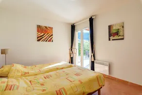 Villa de luxe en Ardèche | Villa Lavande | 2 chambres | Piscine privée | Parfait pour les familles - Image 2