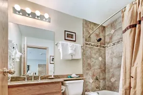 Family-Friendly Double Room - Image 2