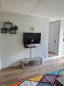 Fully Renovated 2 bdrm/2.5ba near UNC & Weaver St! - Image 2