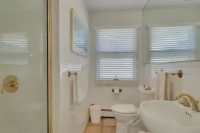 Stunning Hamptons Waterfront Escape w/ Sunset View - Image 3