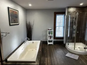 Renovated wooden house with AC, pool table, ping pong close lakes and mountains. - Image 5