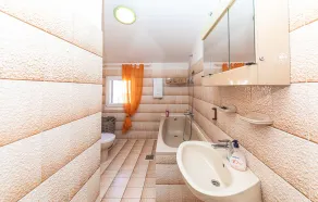 Two-Bedroom Apartment In Kastel Kambelovac - Image 3