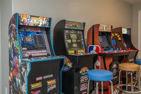 Paradise Hilltop Escape: GameRoom/PoolSlide/Pool/EVCharger/Volleyball/Basketball - Image 2