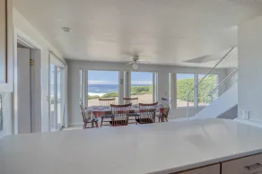 Star of the Sea! Ocean Front Vacation Home in Taft District,Private Beach Access - Image 2