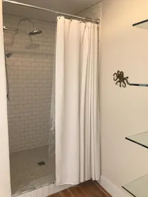 Gåafstand til butikker, restauranter og gangbro - Image 5