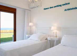 Villa Eos de luxe avec piscine privée à débordement chauffée - Image 5