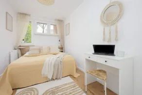 Spacious Apartment for 6 Persons | Balcony | Workspace - Image 4