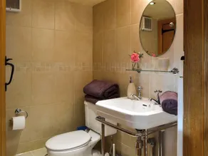 1 bedroom accommodation in Blackboys, near Uckfield - Image 2
