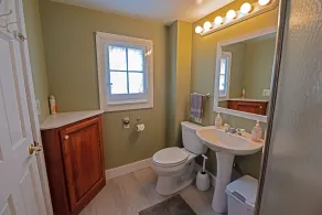 The Great Outdoors: Pet-Friendly Lake House - Image 4