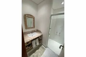 Red Beach Mansion - Image 3