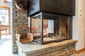 Chalet 'Pierre Et Bois' avec vue sur la montagne, terrasse privée et Wi-Fi - Image 2