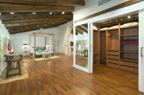Owl Booking Villa Alvarez - 5 Min Walk to Old Town Center - Image 5