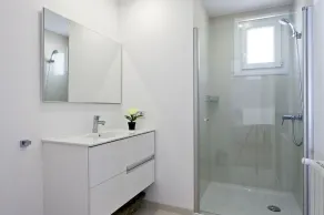 Modern vacation apartment with private pool - Image 3