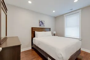3 Bed 2 Bath Tourist House near Kendall Square - Image 2