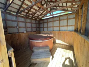 The Oak Oasis - Gorgeous views and a hot tub - Image 3