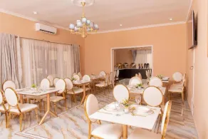 Lavish Suites - Image 4
