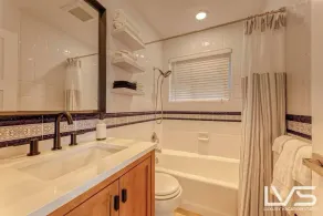 Imperial Waterfront Villa- Walk to Beach Pool & Spa - Image 3