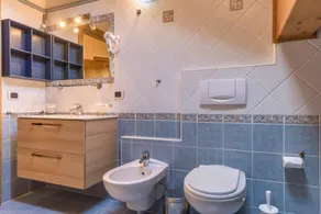 Casa Azzurra with Mountain View, Wi-Fi, Balcony and Garden - Image 4