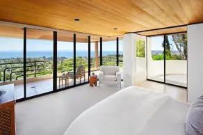 Luxurious Contemporary Home with Spectacular Views - Image 5