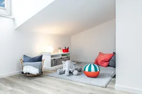 Hochwertiges Penthouse Über Zwei Ebenen mit Galerieschlafzimmer und Meerblick - Image 3