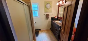 Quiet & Cozy Cabin Across from Fox Lake 🚤 - Image 2