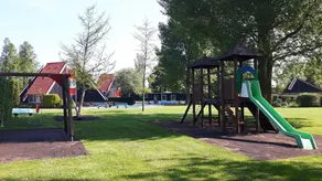 casa de férias acolhedor em um parque para crianças - Image 4
