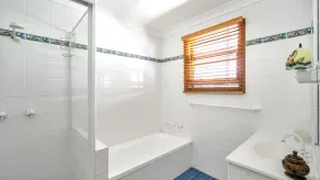 Cedar House - Image 4