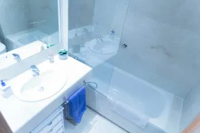 This cozy 100 sq. meter apartment offers you high-end quality and comfort - Image 3
