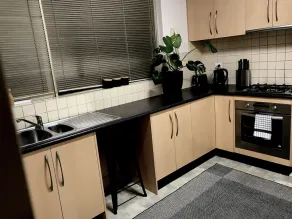 SOUTH YARRA - Classic Domain Precinct Apartment - Image 5