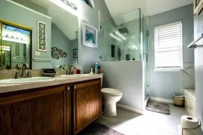 Cozy 3 Bedroom - 2 Bathroom home w/ enclosed patio - Image 3