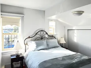 Charming Suite in Heritage Manor, Free Parking - Image 5