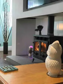 Vollie House with Hot Tub, Sauna & Log Burner - Image 3